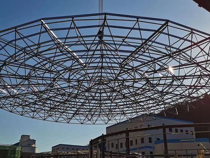 许昌螺栓球网架工程施工现场
